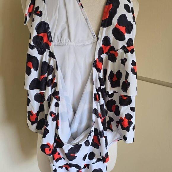 Rose gal Swimwear white,black,red leopard print halter back swimsuit with ruffle - Picture 4 of 6